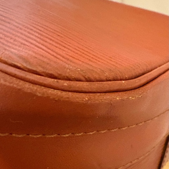 Louis Vuitton Brown Epi Bucket Bag - Picture 14 of 16